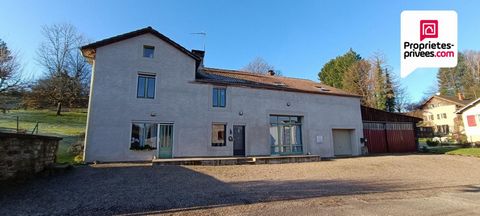 A découvrir, sur la commune de Saint-Valbert, cette maison familiale d'une surface habitable de 156m2 et située dans une rue très tranquille . Bénéficiant d'une terrasse extérieure exposée sud et d'un grand hangar accolé à la maison, elle possède de ...