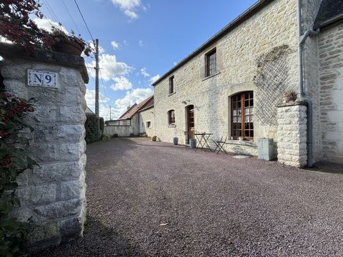 NOUVEAUTE LA BONNE ADRESSE ! Bienvenue à SAINTE-MERE-EGLISE, dans cette jolie maison de pays en pierres située à quelques minutes du centre ville et à deux pas de la RN13. Installez-vous dans cette maison familiale aux grands volumes, intégralement r...