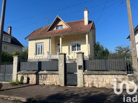 iad France - Severine Hernandes vous propose: À vendre – Maison de charme avec sous-sol complet, à deux pas du centre-ville de Troyes Située dans un secteur très calme, à seulement quelques mètres de la rue des Noés et à 10 minutes à peine du centre-...