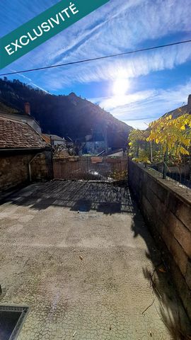 CENTRE VILLE AVEC GARAGE ET TERASSE