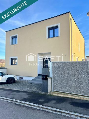 Maison contemporaine 4 chambres, sous sol complet et piscine