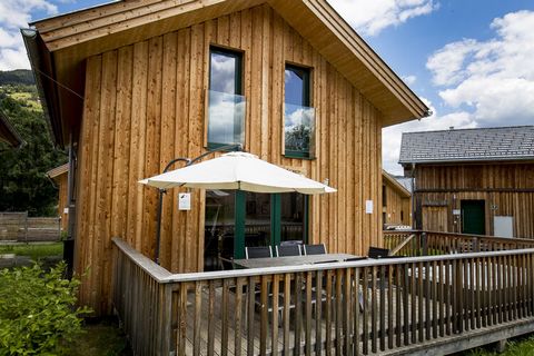 This modern chalet in Sankt Georgen ob Murau is suitable for 10 people, and has 3 bedrooms. An ideal vacation spot for a group of people, this chalet comes with a sauna (Finnish or infrared) and a private outdoor bubble bath. The cross-country skiing...