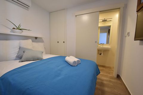 Situé dans le centre historique de Split, cet appartement se trouve dans le quartier résidentiel de Dalmatie en Croatie. L'appartement peut accueillir jusqu'à 4 personnes et dispose d'une chambre spacieuse. L'endroit est idéal pour les couples et les...