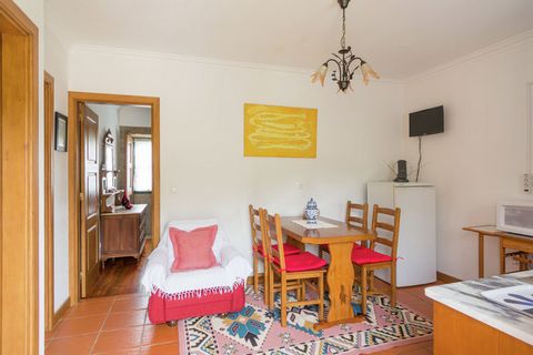 This premium, garden-facing cottage in Santa Comba has 2 bedrooms to host a family of 4 or couples on vacation. This holiday home also features a private swimming pool and a lush green garden to soak the sun. The charming town centre of Ponte de Lima...