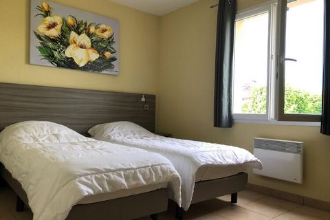 This relaxing holiday home in Les Forges is based on a plot of 600 m2 in the countryside which can accommodate a family or a group of 4. There is a swimming pool (outside, heated, shared) alongside a garden and terrace where you can relax and enjoy b...