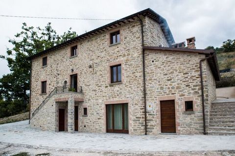 This holiday home is located in Carpegna and lies between the Marche, Tuscany and Emilia Romagna. Discover the heart of Italy, among medieval villages, bathing rivers and trekking in the woods. With a private swimming pool, this place will let you co...