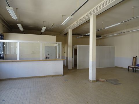 local commercial 207m2