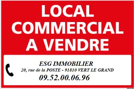 We offer this commercial premises with a surface area of 62 m2. RENTAL INVESTMENT - LEASE IN PROGRESS Do not hesitate to contact us for any further information at ... ESG IMMOBILIER 'Information on the risks to which this property is exposed is avail...