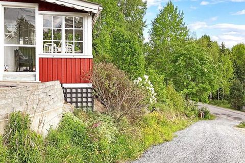 Welcome to this nice holiday home very close to the lake located in the heart of Dalarna. An idyll with a lake view, scenic surroundings and 100 meters below lies Lake Vågsjön. The cottage is tastefully furnished to a good standard and the location i...