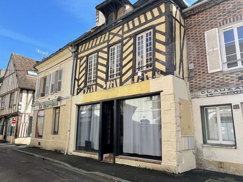 Dpt Yonne (89), à vendre SENS Centre-ville Local commercial libre et logement