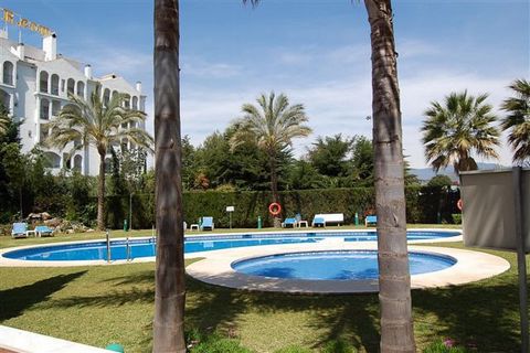 Located in Puerto Banús. SOME DATES STILL AVAILABLE. PLEASE ASK FOR DETAILS A lovely bright 2 bedroom, 2 bathroom apartment in one of the most exclusive addresses on the Costa Del Sol in the heart of Puerto Banus. This secure urbnanisation is in the ...
