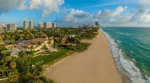 Posséder un coin de paradis, le plus grand domaine en bord de mer de tout Miami. S’étendant sur 250 'de sable blanc vierge façade océanique sur 1,5 acres, cette propriété extraordinaire offre une vue imprenable sur les eaux bleues scintillantes de l’...