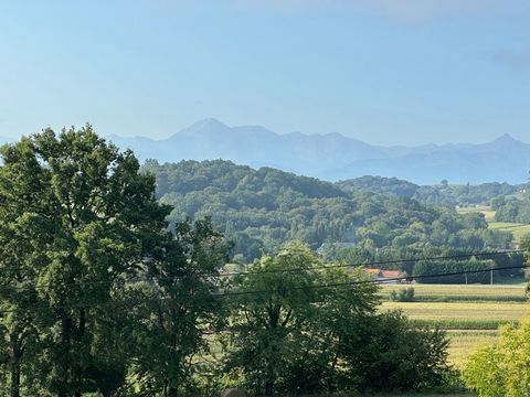 Dpt Hautes Pyrénées (65), à vendre Terrain de 2945 m2 avec CU et viabilisé