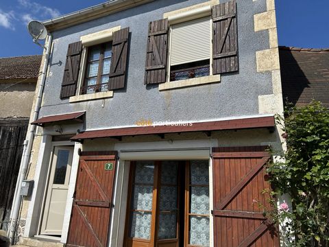 Die Immobilienagentur Côté Particuliers Saint-Amand Montrond präsentiert dieses Haus am Ufer des Berry-Kanals. Das Haus besteht aus einem Eingang, einem Wohnzimmer, einer Küche, einer Heizung/Waschküche, einer Speisekammer, einem Duschbad und einem W...