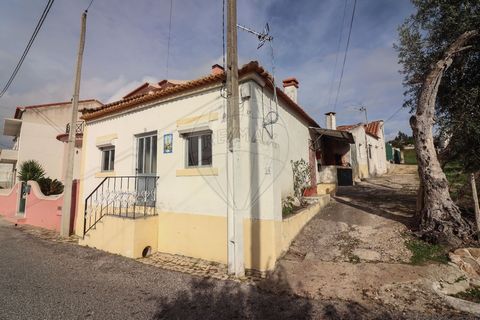 Housing Opportunity in Alenquer, Portugal         Welcome to the quiet town of Camarnal, in Alenquer, Portugal! House for remodeling/requalification has the following characteristics: Inserted in an urban plot of 72m2 with a gross private area of 42m...
