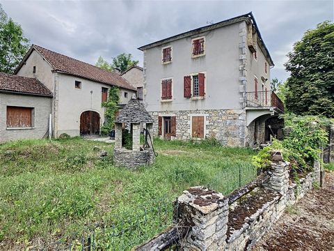 This old cannery from 1840 with its character house of 120m² to be completely renovated with 600m² of outbuildings on 1550m² of land with a well and a very beautiful cazelle Strong potential for various activities The outbuilding is a former cannery ...