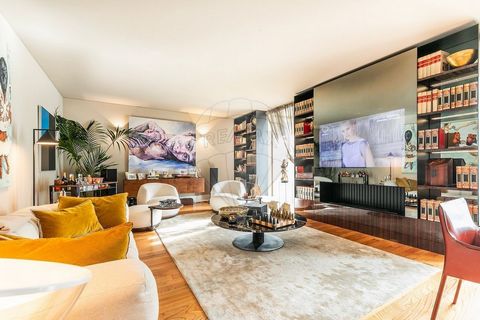 Description Luxury apartment, 3 bedrooms with 191.31m² of private gross area, in the heart of Chiado with parking In the 21st century, we can describe Chiado as an area of the city of Lisbon where the history of Portugal challenges us in every corner...