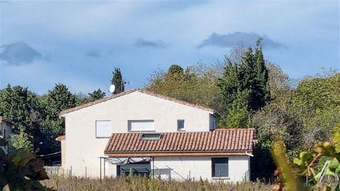 Recently renovated 4-bedroom house near Carcassonne. 998m2 garden and mountain views. This light filled, comfortable house sits amongst the vineyards in the sort after Razes. Just 25 minutes from Carcassonne, halfway between the ski resorts of the Py...