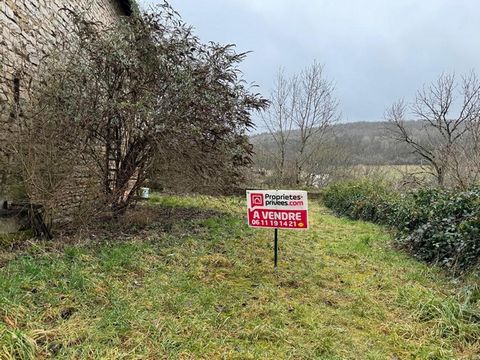EXCLUSIVITY - 21410 - Agey - Unserviced building plot of 239 m2. Quiet with an unobstructed view and facing south. 5 minutes from the A38 motorway to DIJON. Belly price: 25000 euros - Agency fees to be paid by the seller. Mandate ref: 353413FRS Infor...
