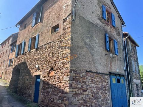 Former presbytery converted for reception. 190 m2 of renovated living space, possibility of 2 or 3 apartments, 35 m2 garage and cellars. Selling price €89,500. Fees paid by the seller. Hubert Peyrottes Immobilier ... More information on ... Informati...