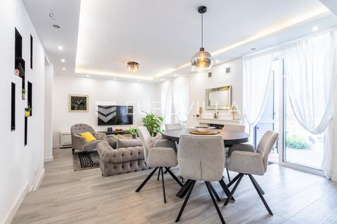 Bačvice, an excellent newly renovated house, divided into four floors. The ground floor consists of a kitchen, a dining room, a toilet, and a living room with access to the courtyard. The first floor is divided into two bedrooms, two bathrooms and tw...