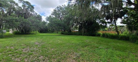 Build your dream home in beautiful Nokomis! Just 4 miles to Nokomis Beach and minutes from shopping and everything you need. This lot is located on a secluded road just off Albee Farm Rd, just down the street from Sarasota Memorial Hospital's Venice ...
