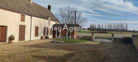Located less than 15 minutes from Vierzon, 20 minutes from ROMORANTIN, and 2 hours from PARIS. in a very quiet environment in the Cheroise countryside, you will fall under the spell of this very beautiful farmhouse of 144m2 dating from 1902, complete...