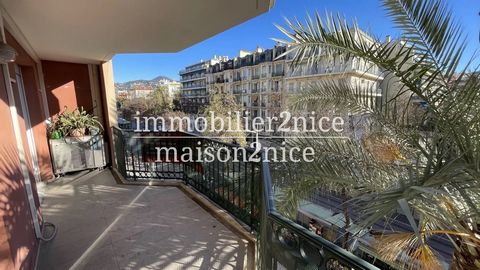 Discover this magnificent 3/4-room corner apartment located on the 4th floor in the heart of the Libération district in Nice. With large windows offering stunning city views, this apartment is flooded with natural light throughout the day. The Libéra...