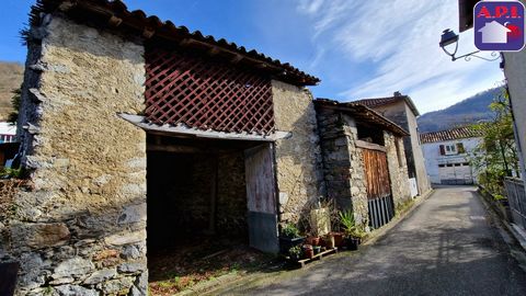 EXCLUSIVE!! Come and discover this charming barn nestled in the heart of the Comminge Pyrenees in the pretty village of Malvezie. Whether you are looking for storage space, a workshop or a renovation opportunity, this property will allow you to reali...