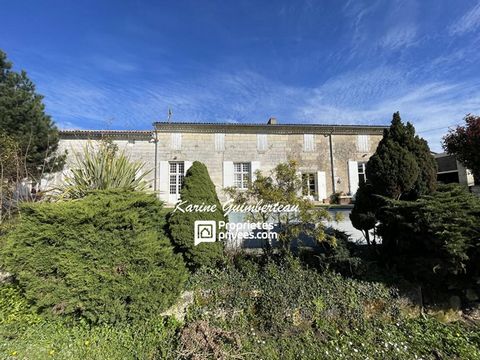 ------------- Rare in the ------------------ region Are you looking for a home with character and volume, which can be used according to your wishes and projects? I offer you 4 minutes from Libourne this complete property. A large 18th century stone ...