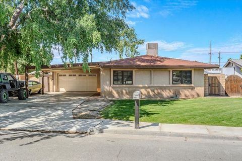 Welcome to your dream home in Indio! This charming residence boasts a host of desirable features, making it the perfect blend of comfort, convenience, and style. As you step inside, you'll immediately notice the meticulous attention to detail, with r...