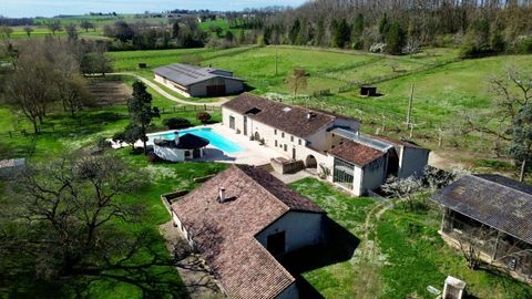 Summary This majestic 600m² house, with its spacious living room, bar, games room, 5 bedrooms and a swimming pool offers much history. It is complemented by two other houses used as gites. Interior A well equipped kitchen, and gas heating with heater...