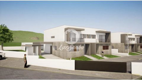 Excellent land for construction of villas with 16.835m2, quiet residential area, good access. Do not miss this excellent investment!! Come visit!!