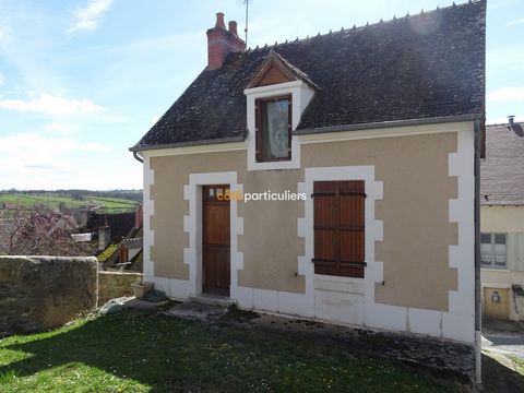 The Côté Particuliers Agency offers for sale this house located in a small quiet street of Culan, a village with amenities. The house is laid out on 3 levels: on the ground floor, entrance, kitchen, room. On the first floor, living room, second entra...
