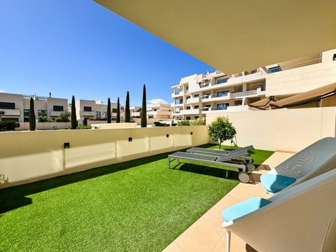 Modern apartment in Jardines de Montesolana, Orihuela Costa. This partment distributed in two bedrooms and two bathrooms. It has a spacious living-dining room with open plan kitchen and direct access to the large garden of 44 m2 with views to the com...