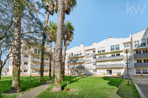 São Domingos de Rana is one of the parishes in the municipality of Cascais that has grown and valued the most in recent years. Living in the municipality of Cascais near the beaches of the Estoril Line is a privilege you can't miss! This 2+1 bedroom ...