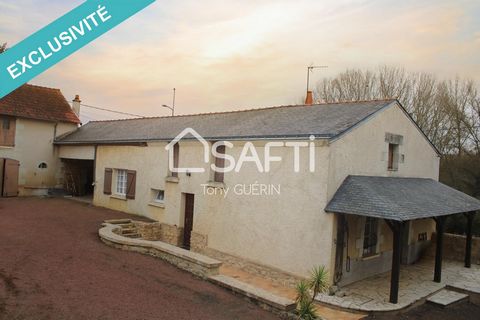 Located in Montreuil-Bellay (49260), this property benefits from a privileged location offering a breathtaking view of the castle and a calm and picturesque living environment. The town is full of charm and history, while offering nearby amenities su...