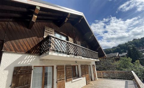 This lovely apartment is right in the centre of Megeve and has an incredible 85m2 balcony/terrace. * Accommodation Here is a very remarkable proposition! It is a very nice, very spacious apartment in the centre of Megeve which is half-renovated. The ...