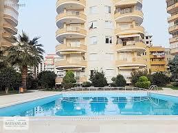 This amazing apartment is situated in an ideal location, just 350 meters away from the pristine sandy beach of Mahmutlar in Alanya. The famous Barboros Boulevard is only 200 meters away, providing easy access to a wide variety of shops, restaurants, ...