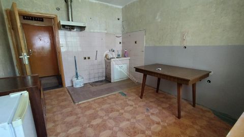 Imoti Tarnovgrad offer you a two-bedroom apartment for sale, on Tsarigradsko shose Blvd. Bulgaria near a bus stop, school, many shops. The offered apartment has an area of 63.95 sq.m and consists of a living room with a kitchenette with access to a t...