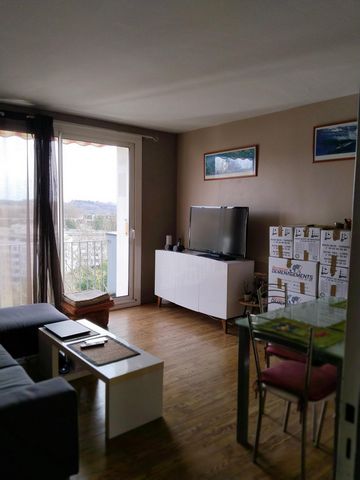 Vue panoramique sur les montagnes appartement à saisir à Bayonne