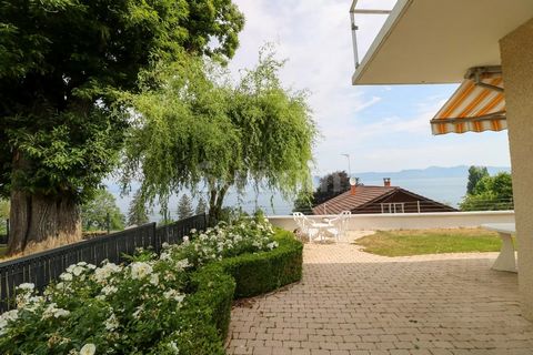 Ref 68114JL: Lugrin, near Evian-Les-Bains and Switzerland with a panoramic view of Lake Geneva, come and discover this charming house built on a plot of 400m². You will appreciate its quality of renovation, its calm and its ideal location. It is comp...