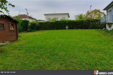 Mandate N°FRP160707 : House approximately 193 m2 including 7 room(s) - 6 bed-rooms - Garden : 834 m2. - Equipement annex : Garden, Cour *, Terrace, Balcony, Loggia, Garage, parking, cellier, - chauffage : gaz - Class Energy D : 186 kWh.m2.year - More...