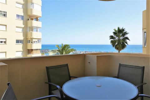 Located in Estepona. This lovely property is located on the fourth floor and is a spacious two bedroom apartment, located right in the heart of Estepona marina is close to shops, restaurants, bars and two blue flag beaches - Playa del Cristo and Play...