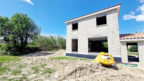 NEW! The Le TUC IMMO agency in Bollène offers you this new villa to BE COMPLETED! You will be free to choose your craftsmen or carry out the rest of the work yourself and arrange it according to your needs and desires! This villa offers 90.04 m2 of l...