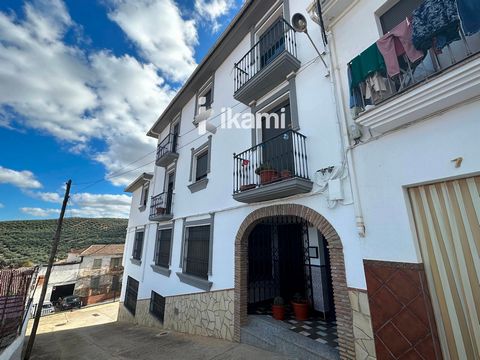 Flat for sale in Villanueva De Tapia, with 142 m2, 4 rooms and 2 bathrooms, Storage room and Air conditioning. Features: - Air Conditioning