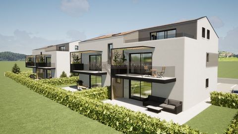 Location: Istarska županija, Poreč, Poreč. POREČ – NEW BUILD, 2-BEDROOM APARTMENT (2 BEDROOMS + LIVING ROOM) We present to you a modern new build in Poreč, located just 3 km from the city center and famous beaches. This property offers the perfect bl...