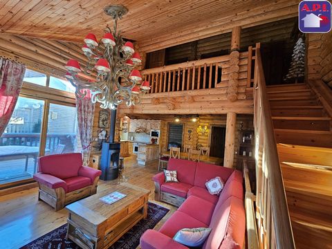 UITZONDERLIJKE HOUTCHALET Aan de voet van de hellingen van het skigebied Cambre d'Aze, ideaal om gasten te ontvangen, te huren of te gebruiken als gezinsruimte, beschikt dit uitzonderlijke blokchalet over een prachtige leefruimte met drie slaapkamers...