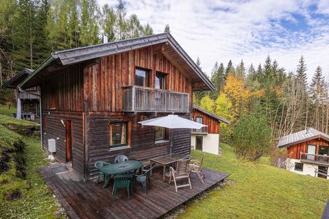 Dit prachtige chalet in Annaberg-Lungötz, gelegen nabij het skigebied Dachstein-West, is perfect voor gezinnen of groepen en biedt comfortabel plaats aan maximaal 6 gasten in de 3 slaapkamers. In de winter wordt het skigebied Dachstein-West een parad...