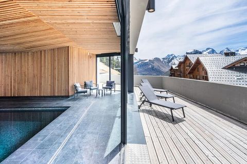 Ideal gelegen im Herzen des Ferienortes Auris en Oisans im Grandes Rousses-Massiv ist die Résidence Vacancéole Les Ecrins d'Auris*** der perfekte Ort für Naturliebhaber. Die Residenz liegt auf einer Höhe von 1600 m und wurde nach einem umweltbewusste...